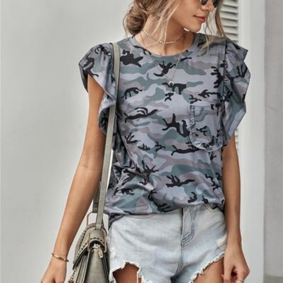 TRÏBE Gray Camouflage Print Ruffled Cap Sleeve T-shirt Top Size Medium NWT - Picture 2 of 4